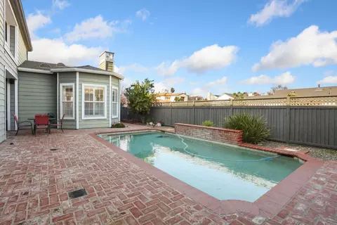 Exterior - 2736 Daisy Ln, Tracy, CA 95377 photo 3 of 10