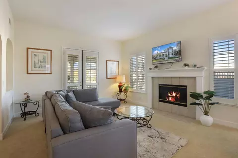Living - 2736 Daisy Ln, Tracy, CA 95377 photo 2 of 4
