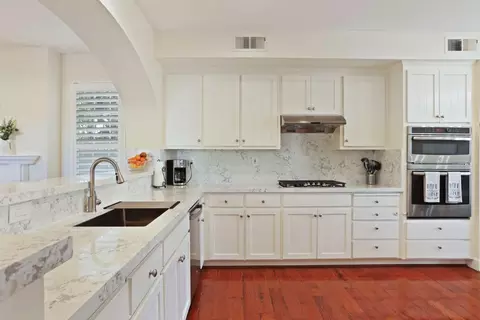 Kitchen - 2736 Daisy Ln, Tracy, CA 95377 photo 4 of 6