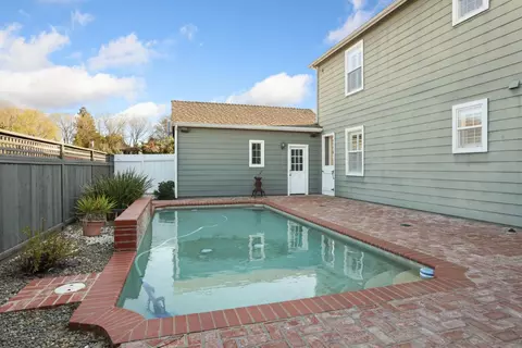 Exterior - 2736 Daisy Ln, Tracy, CA 95377 photo 5 of 10