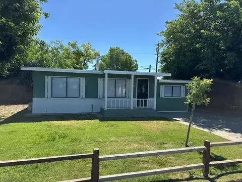 Exterior - 2194 Meadowbrook Ave, Merced, CA 95348 photo 2 of 7
