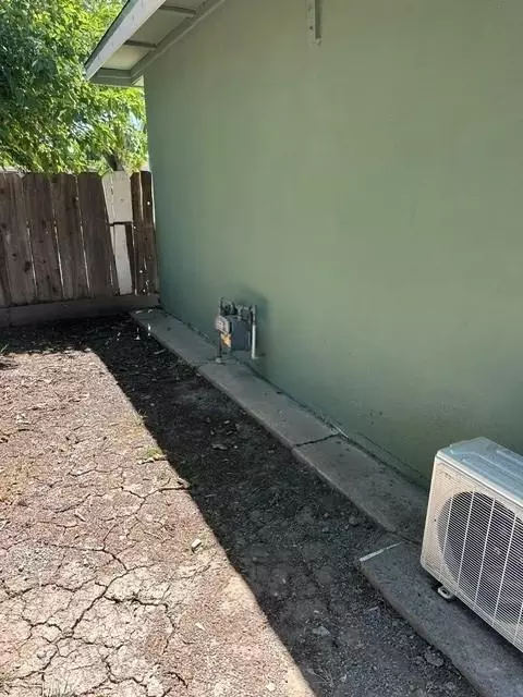Exterior - 2194 Meadowbrook Ave, Merced, CA 95348 photo 7 of 7