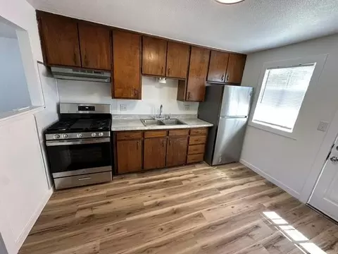 Kitchen - 2194 Meadowbrook Ave, Merced, CA 95348 photo 1 of 2