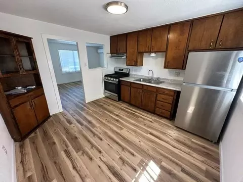 Kitchen - 2194 Meadowbrook Ave, Merced, CA 95348 photo 2 of 2