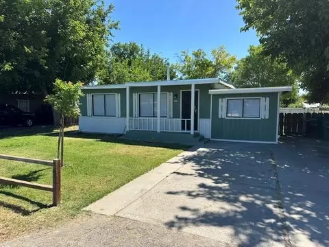 2194 Meadowbrook Ave, Merced, CA 95348