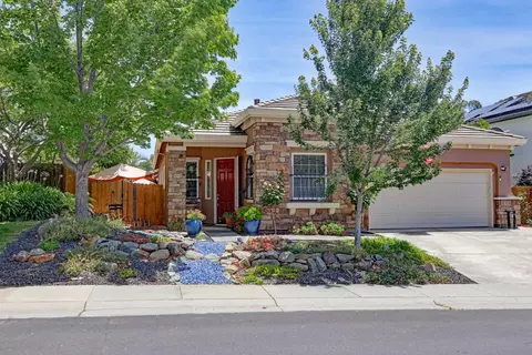 3319 Corinthian Ln, Auburn, CA 95603