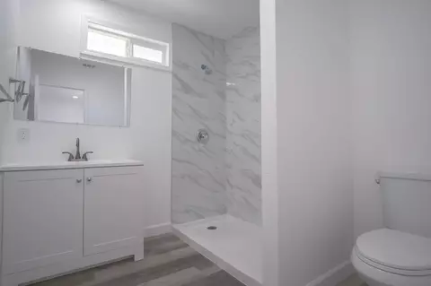 Bath - 8503 Smith St, Patterson, CA 95363 photo 1 of 2