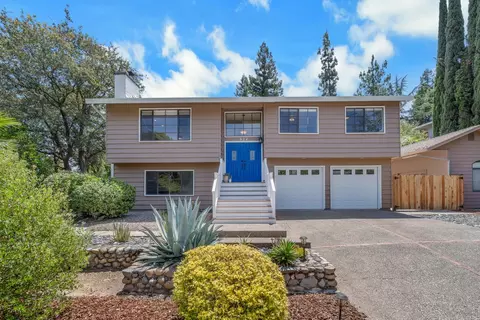 924 Yosemite Ln, El Dorado Hills, CA 95762