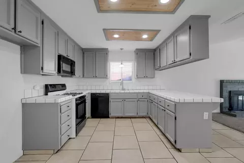 Kitchen - 2800 Tassajara Dr, Modesto, CA 95358 photo 2 of 2