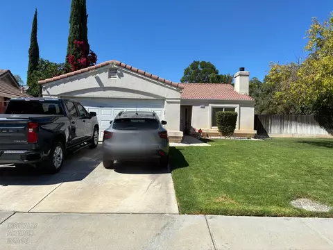 1848 College Greens Dr, Los Banos, CA 93635