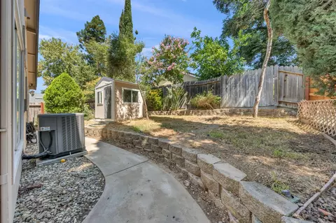 Exterior - 4949 Juniper Hill Pl, Antelope, CA 95843 photo 7 of 10