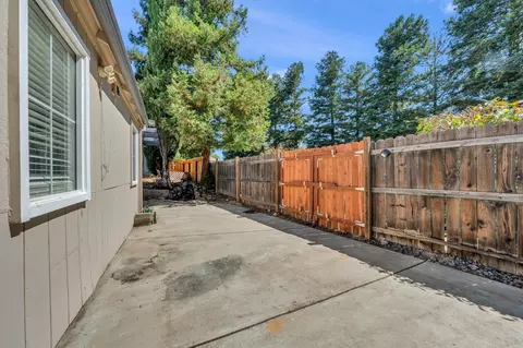 Exterior - 4949 Juniper Hill Pl, Antelope, CA 95843 photo 4 of 10