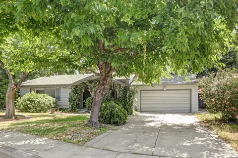 6448 Matterhorn Dr, Sacramento, CA 95842