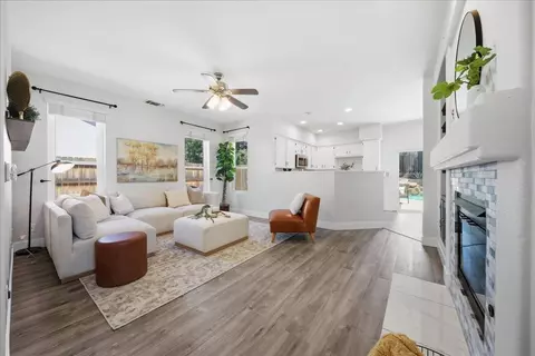 Living - 2835 Augusta Ct, Rocklin, CA 95765 photo 3 of 4