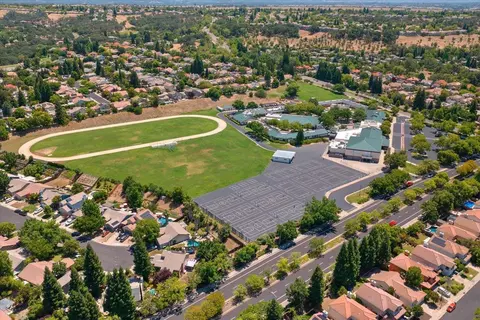 View/Area - 2835 Augusta Ct, Rocklin, CA 95765 photo 8 of 10