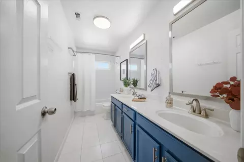 Bath - 2835 Augusta Ct, Rocklin, CA 95765 photo 1 of 4