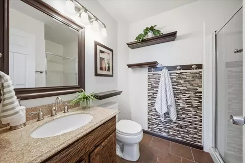 Bath - 2835 Augusta Ct, Rocklin, CA 95765 photo 4 of 4