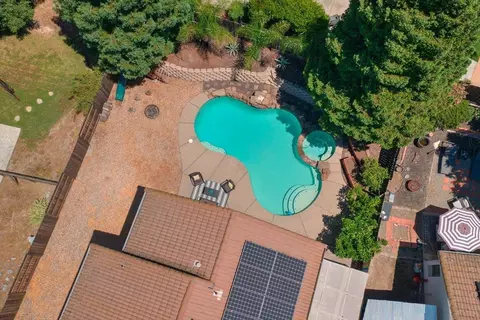 Exterior - 2835 Augusta Ct, Rocklin, CA 95765 photo 11 of 13