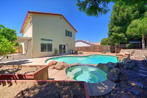 Exterior - 2835 Augusta Ct, Rocklin, CA 95765 photo 6 of 13