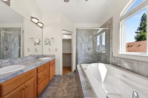 Bath - 8314 Bramble Bush Cir, Antelope, CA 95843 photo 6 of 8