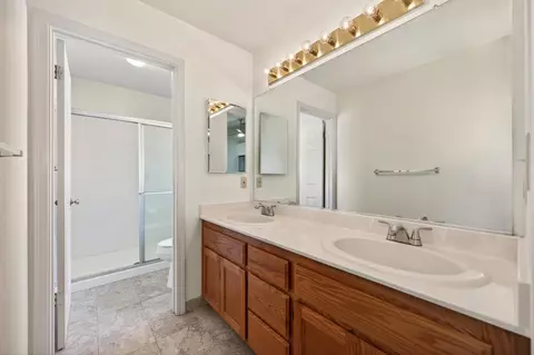 Bath - 8314 Bramble Bush Cir, Antelope, CA 95843 photo 3 of 8