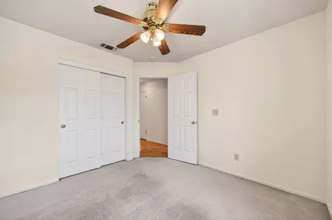 Bedroom - 8314 Bramble Bush Cir, Antelope, CA 95843 photo 4 of 10