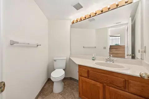 Bath - 8314 Bramble Bush Cir, Antelope, CA 95843 photo 1 of 8
