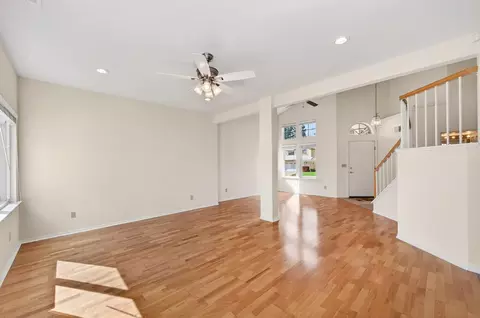 Living - 8314 Bramble Bush Cir, Antelope, CA 95843 photo 11 of 21