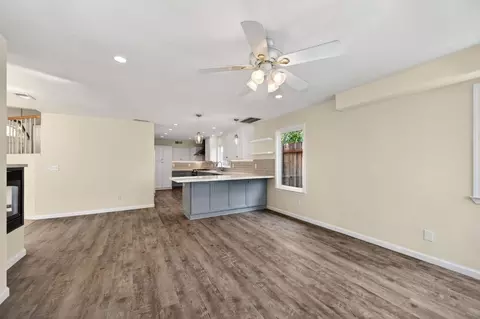Living - 8314 Bramble Bush Cir, Antelope, CA 95843 photo 18 of 21