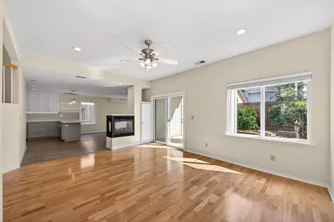 Living - 8314 Bramble Bush Cir, Antelope, CA 95843 photo 7 of 21