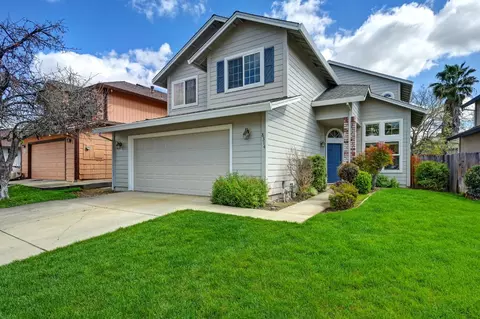 Exterior - 8314 Bramble Bush Cir, Antelope, CA 95843 photo 5 of 17