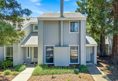 3608 Gold Creek Ln, Sacramento, CA 95827