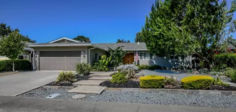 1012 Cottonwood St, Woodland, CA 95695