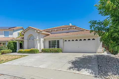 1989 Witham Dr, Woodland, CA 95776