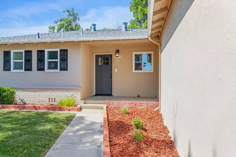 Exterior - 1709 Barbara Way, Modesto, CA 95350 photo 4 of 8