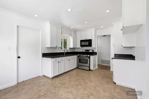 Kitchen - 1709 Barbara Way, Modesto, CA 95350 photo 4 of 7