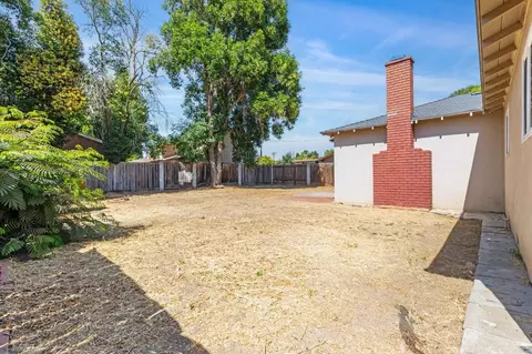 Exterior - 1709 Barbara Way, Modesto, CA 95350 photo 5 of 8