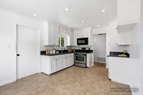 Kitchen - 1709 Barbara Way, Modesto, CA 95350 photo 3 of 7