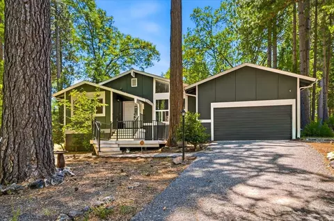 11854 Tree Top Cir, Nevada City, CA 95959