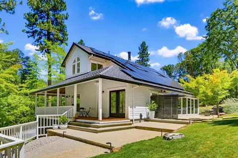 14381 Sunrock Rd, Nevada City, CA 95959