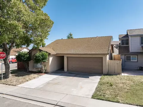 3320 Waynesboro Ct, Ceres, CA 95307