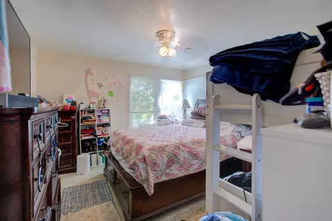 Bedroom - 528 N 4th St, Patterson, CA 95363 photo 2 of 2