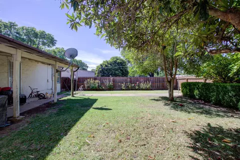 Exterior - 528 N 4th St, Patterson, CA 95363 photo 9 of 11