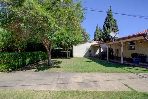 Exterior - 528 N 4th St, Patterson, CA 95363 photo 8 of 11