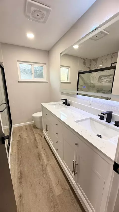 Bath - 2309 Ustick Rd, Modesto, CA 95358 photo 1 of 4