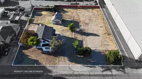View/Area - 1209 E Pine St, Lodi, CA 95240 photo 2 of 2