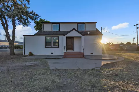 Exterior - 1209 E Pine St, Lodi, CA 95240 photo 6 of 8