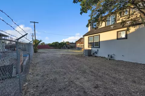 Exterior - 1209 E Pine St, Lodi, CA 95240 photo 7 of 8