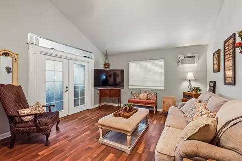 Living - 1829 River Rd, Modesto, CA 95351 photo 1 of 4