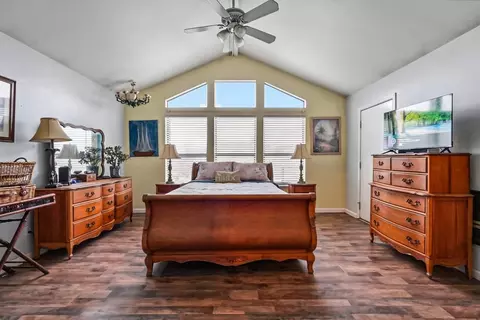 Bedroom - 1829 River Rd, Modesto, CA 95351 photo 2 of 6